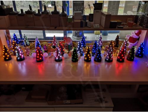 SAPIN LED FABRIQUE A REIMS - FRANCE.